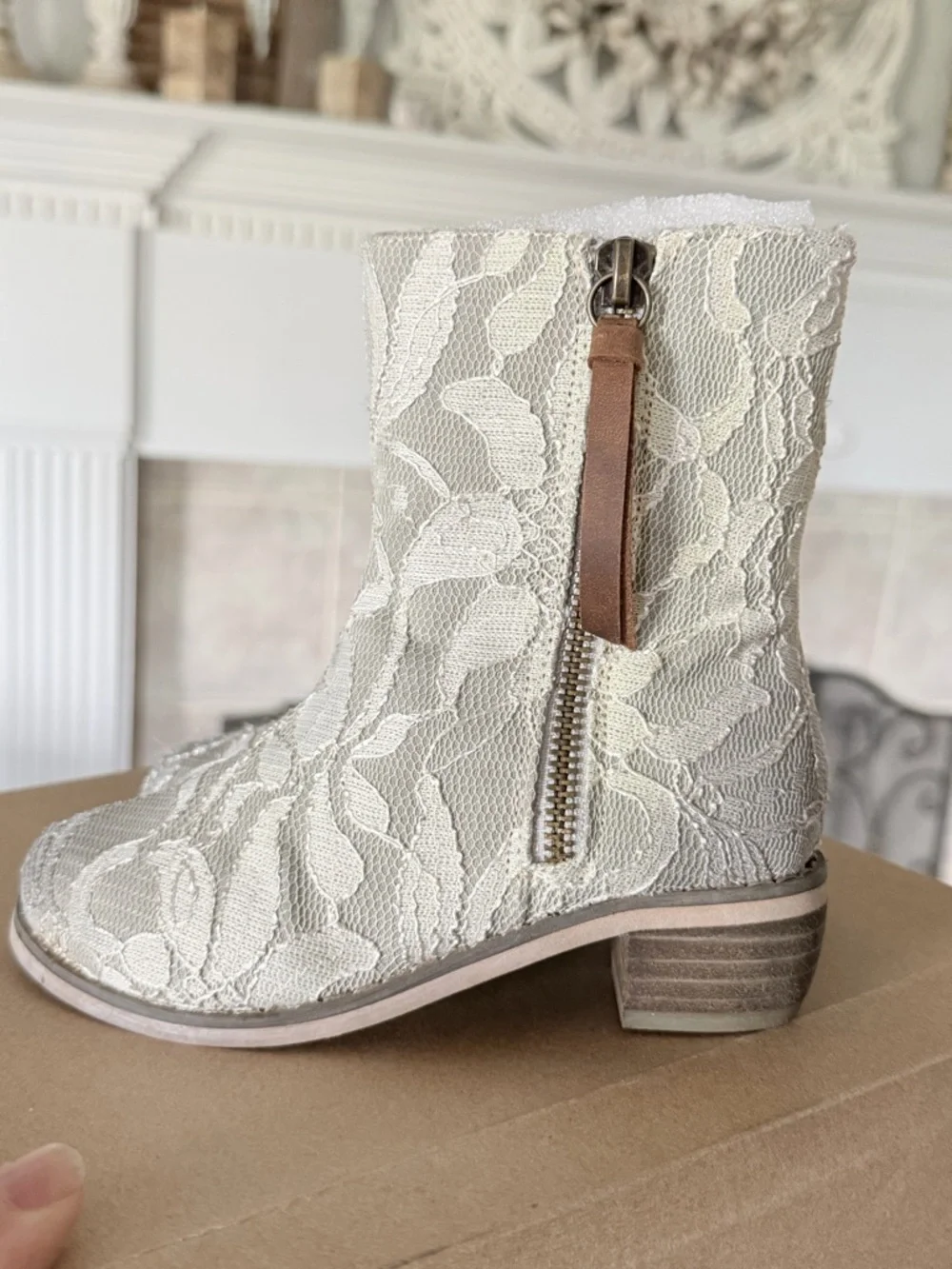 Joyfolie Child’s 10 & 13 Wren Boots in Lace Cream
